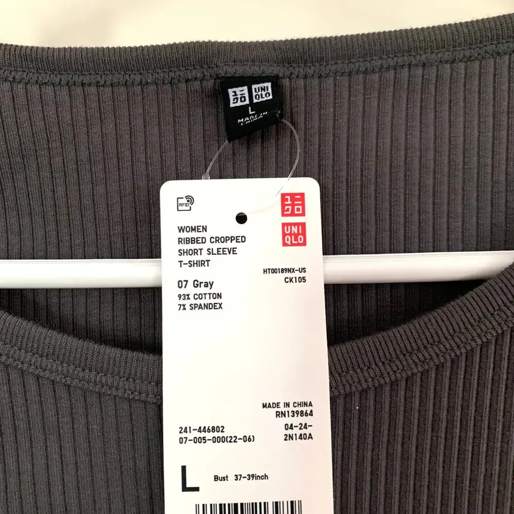 3/$15 Uniqlo Ribbed Crew Neck Short Sleeve Cropped T-shirt Gray *Discoloration* - Picture 5 of 7